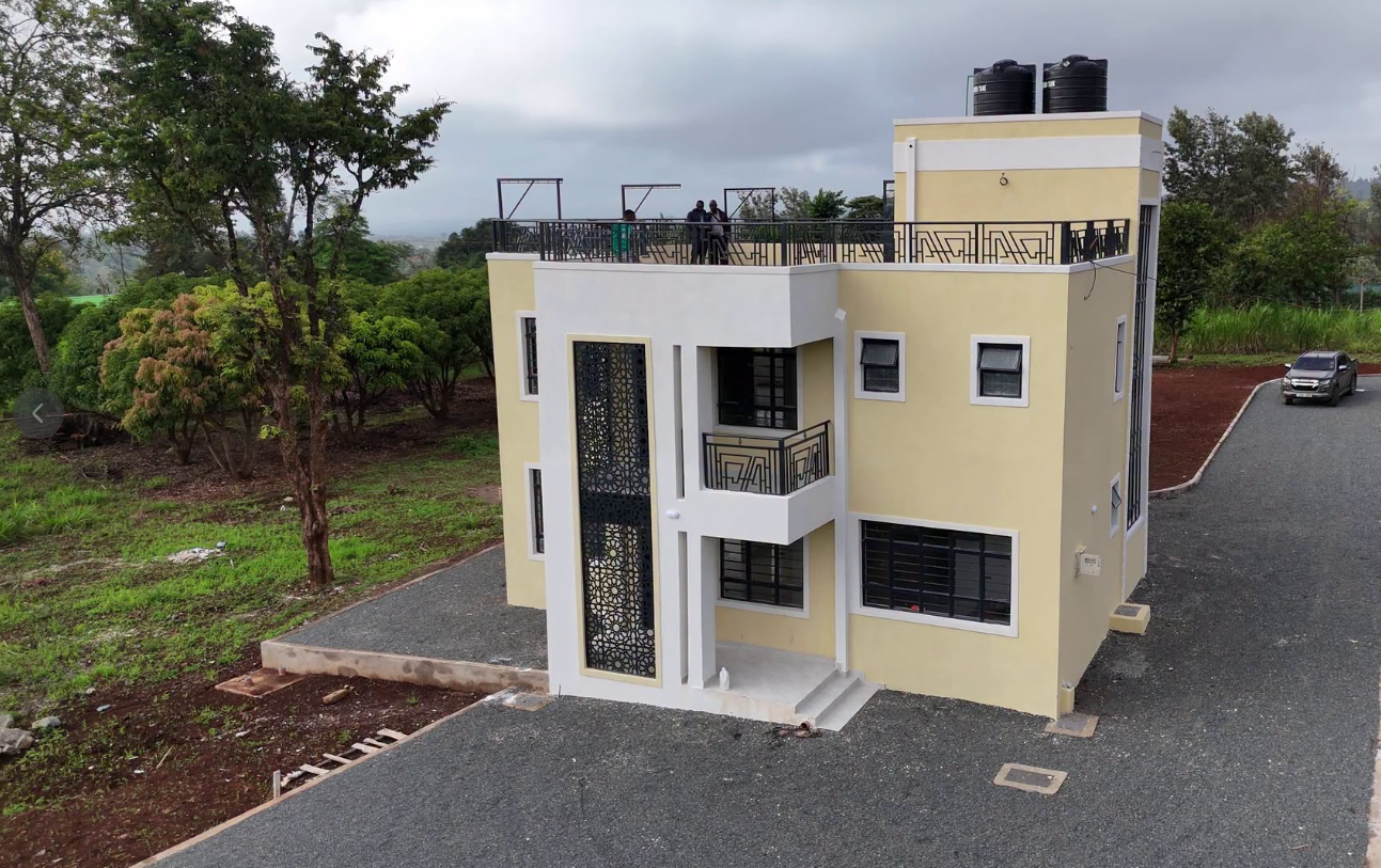 4-Bedroom Unit, Meru