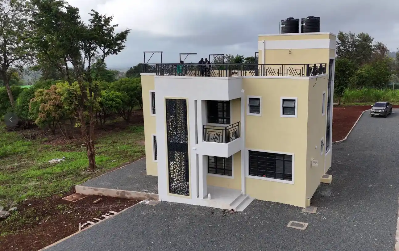4-Bedroom Unit, Meru
